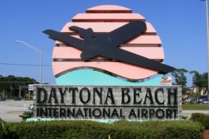 Vliegtijd Daytona Beach